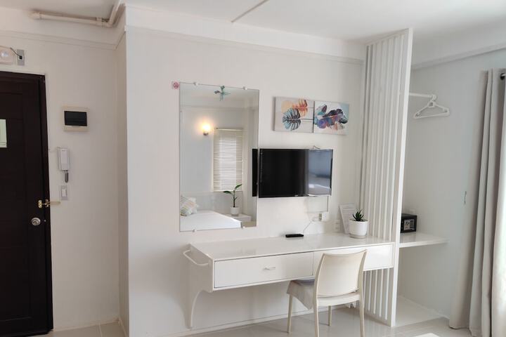 Room 9 of 40