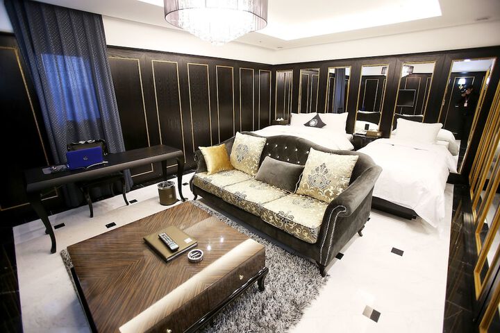 Room 19 of 60
