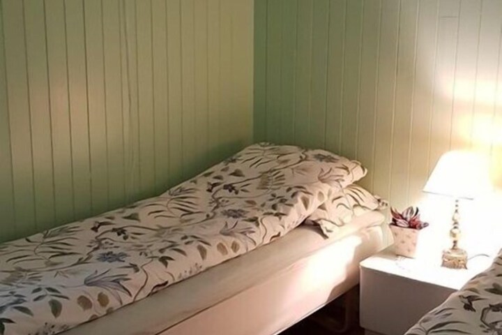 Room 10 of 52