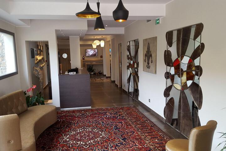 Hotel Interior 7 of 31