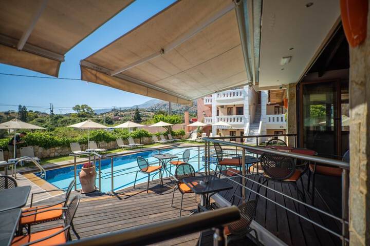 Hotel with Pool