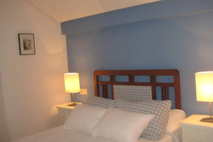 Room 2 of 7