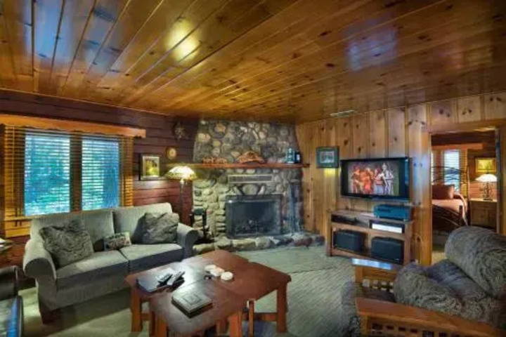Sugar Pine Suite