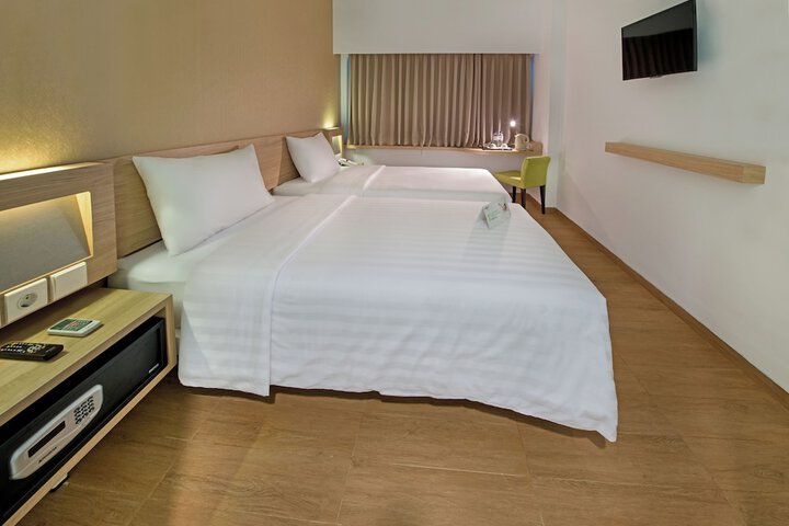 Room 10 of 31