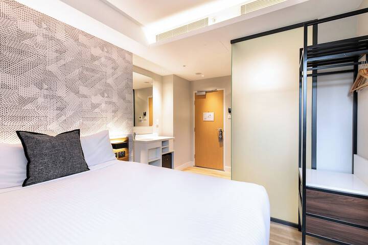 Room 44 of 81