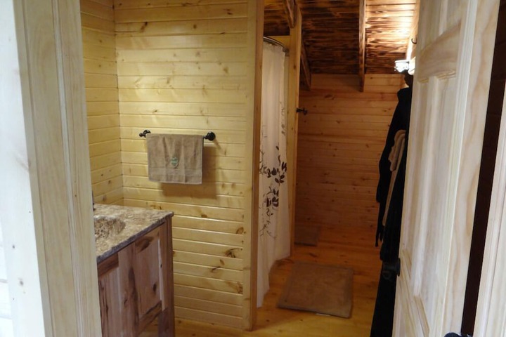 Room 11 of 32