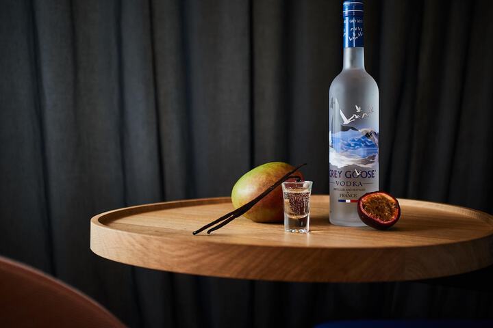 Lounge 49 of 72