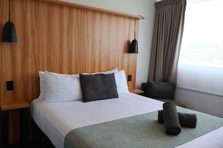 Room 15 of 34