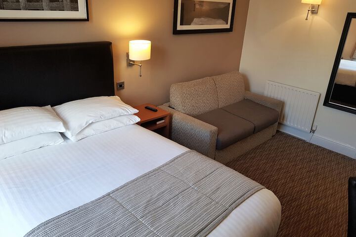 Room 9 of 44