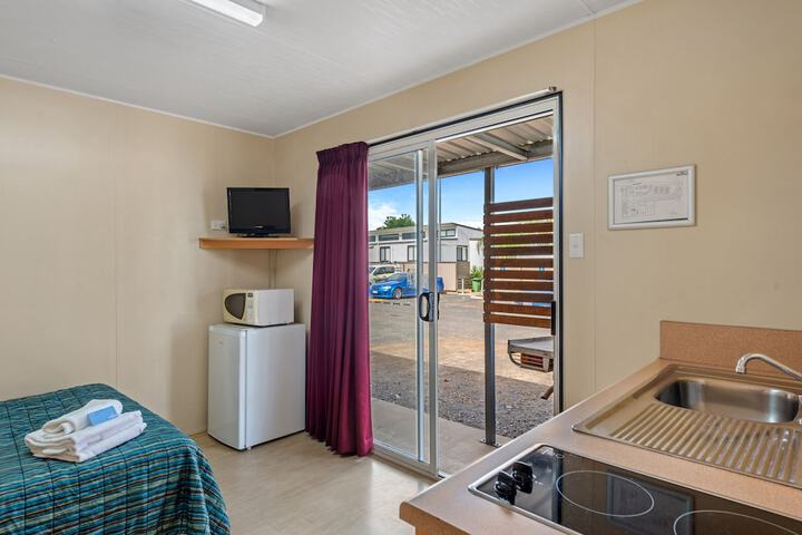Room 4 of 12