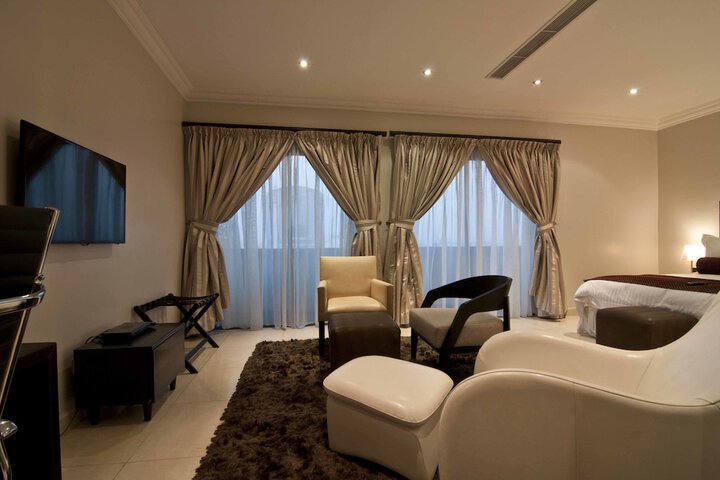 Room 19 of 37