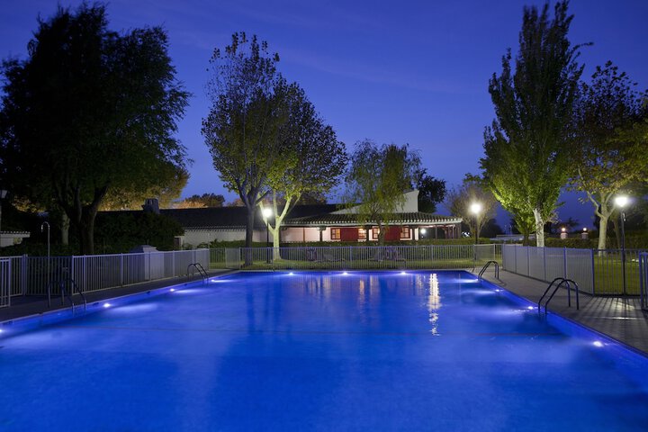 Pool Hotel