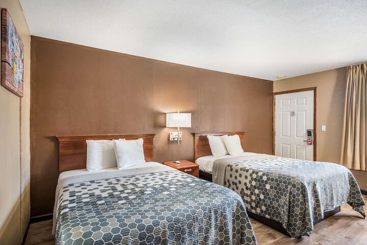 2 Double Beds (5 of 11)
