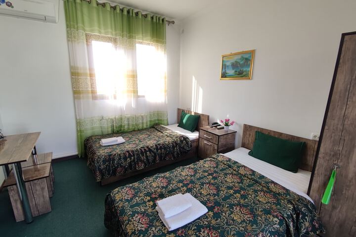 Room 34 of 70