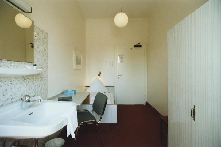 Room 47 of 73