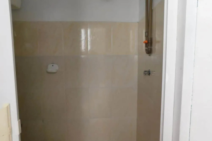 Room 5 of 14