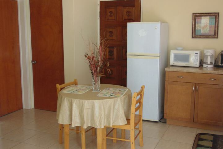 Room 52 of 193