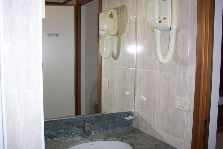 Room 19 of 23