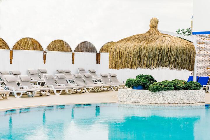 Pools & Facilities