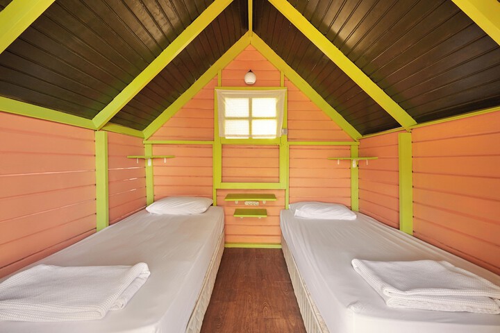 Room 12 of 24