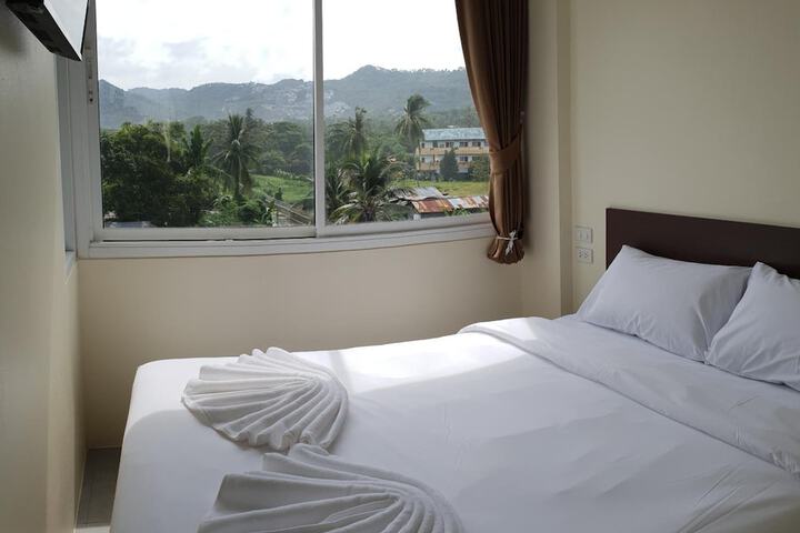 Room 14 of 36