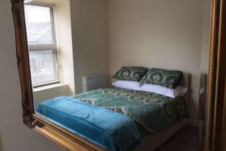 Room 14 of 32