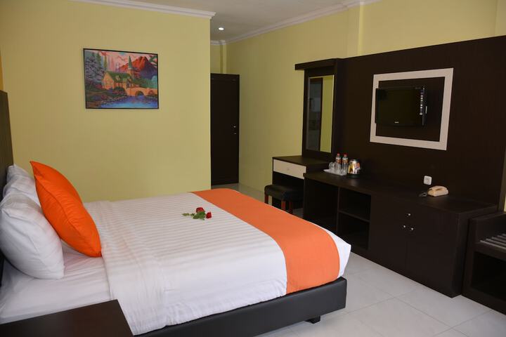 Room 18 of 122