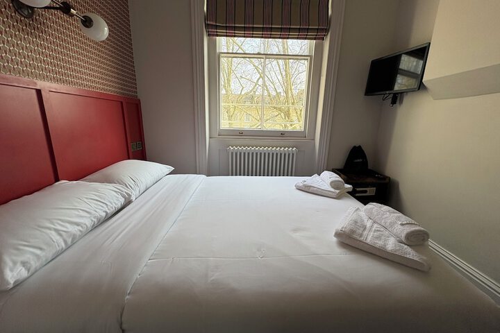 Room 51 of 78
