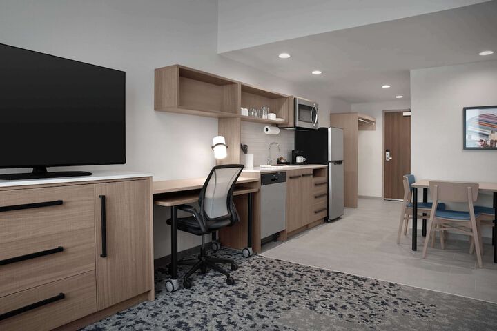 Room 8 of 35