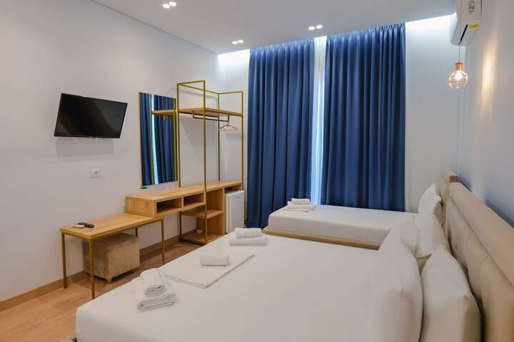 Room 21 of 30