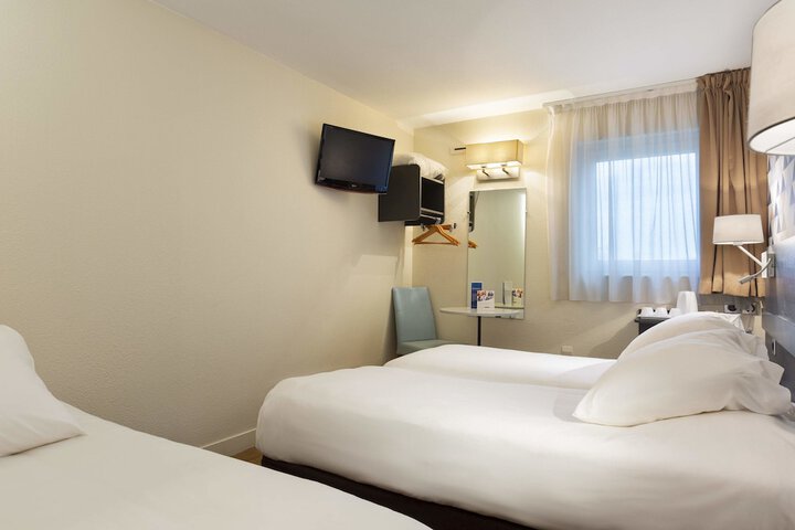 Room 7 of 46