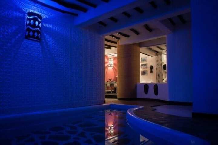 Pool Hotel