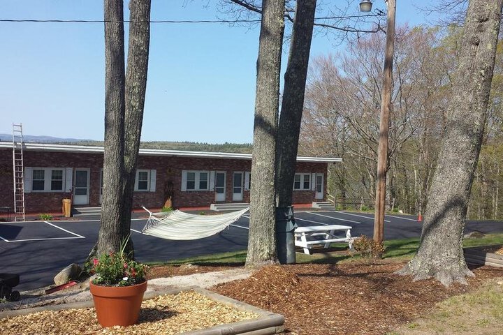 THE LAKE INN AT MT. SUNAPEE