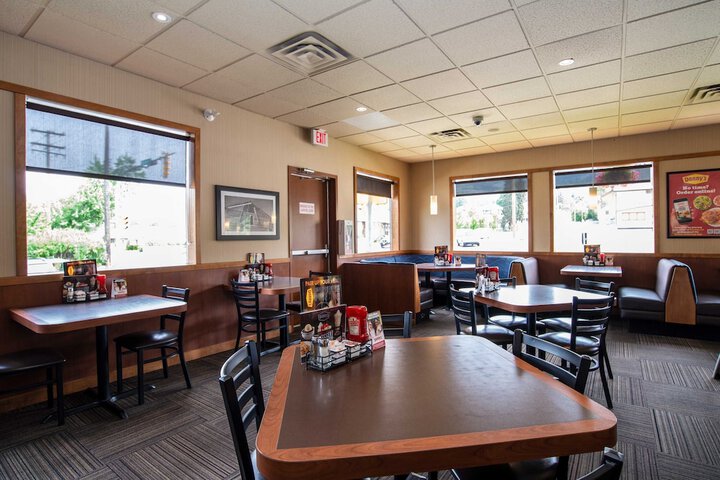 Breakfast/Coffee Service 25 of 28