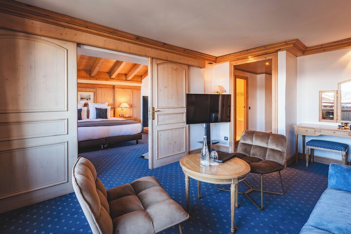 Room 51 of 250