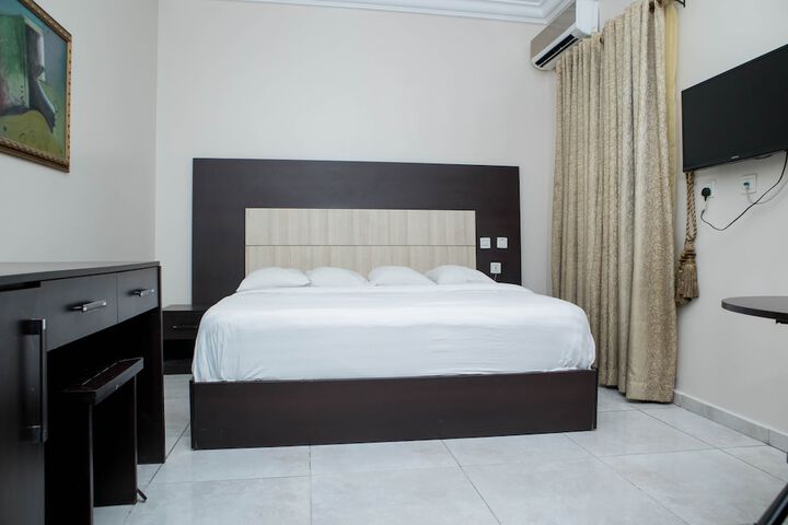 Room 17 of 82