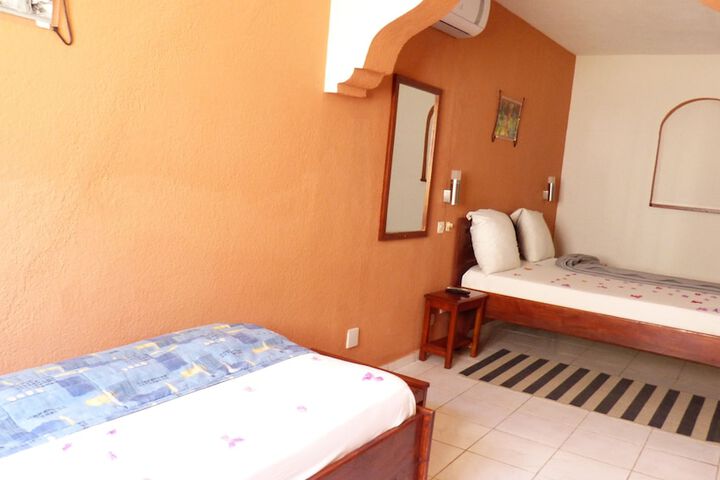 Room 3 of 35