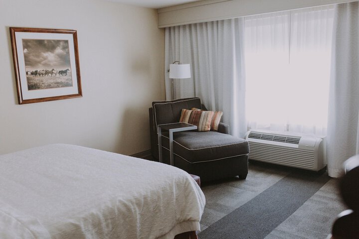 Room 10 of 38
