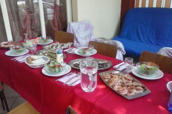 Dining 12 of 16