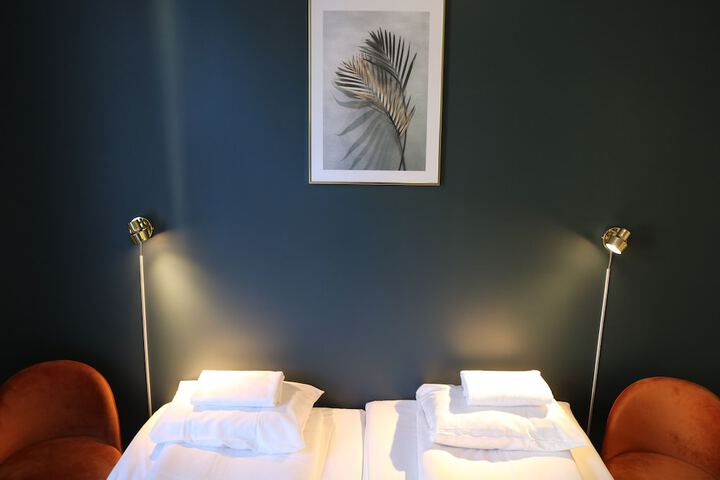 Room 12 of 60