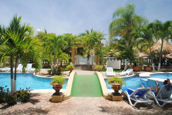 Pools & Facilities
