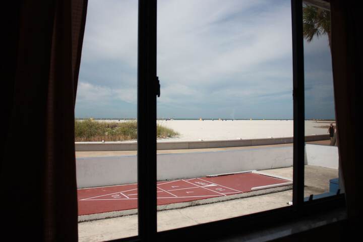 Room 18 of 62