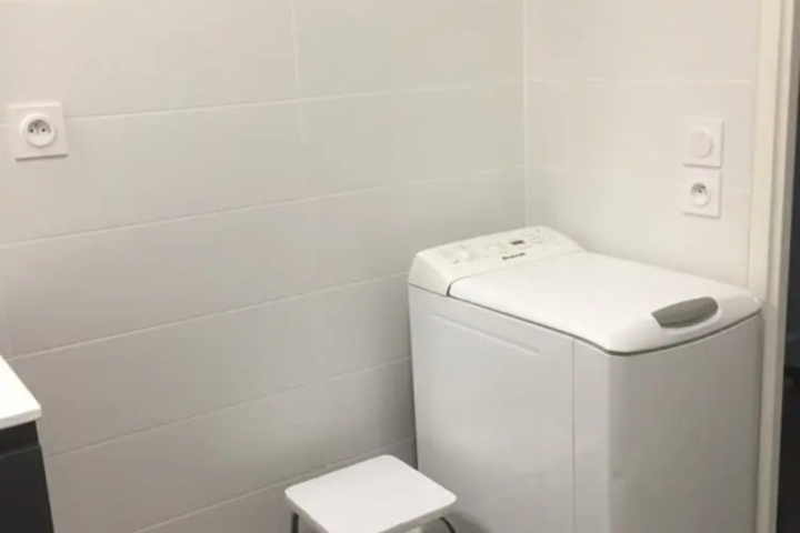 Room 8 of 17