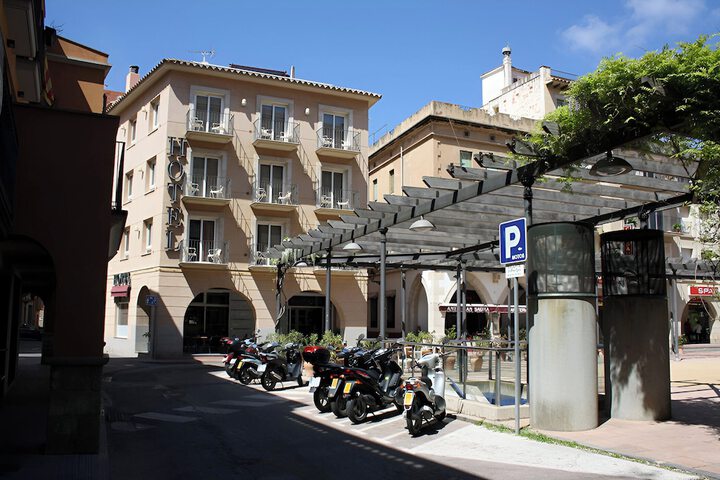 Hotel Plaça in Sant Feliu de Guíxols