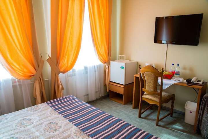Room 7 of 28