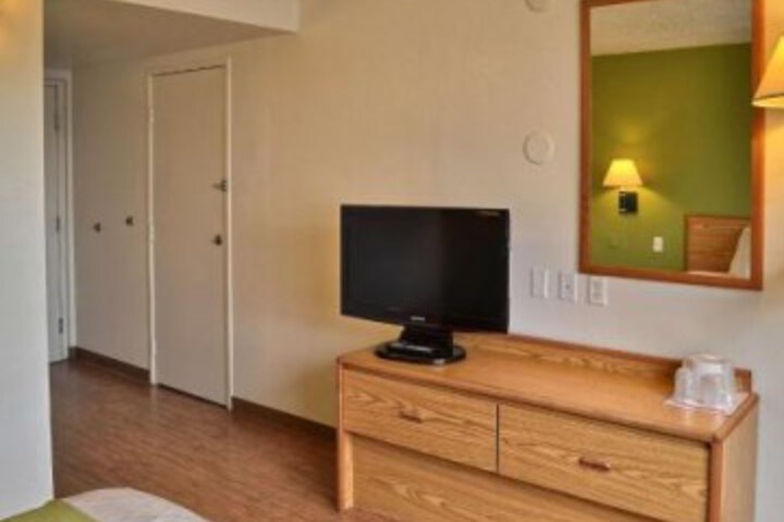 Room 51 of 65