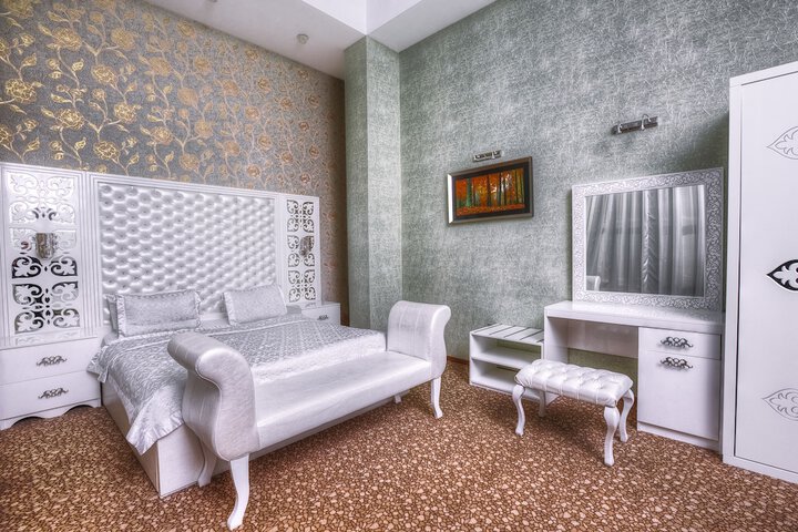 Room 9 of 47
