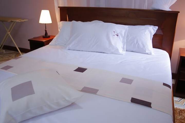 Room 3 of 32