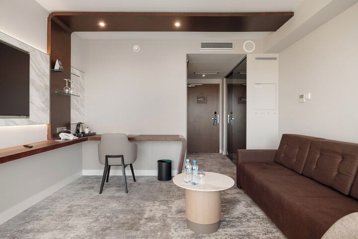 Room 28 of 117