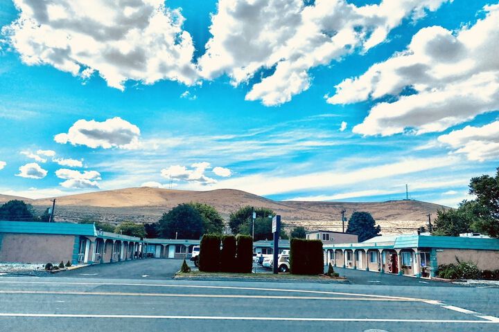Sunland Inn Motel